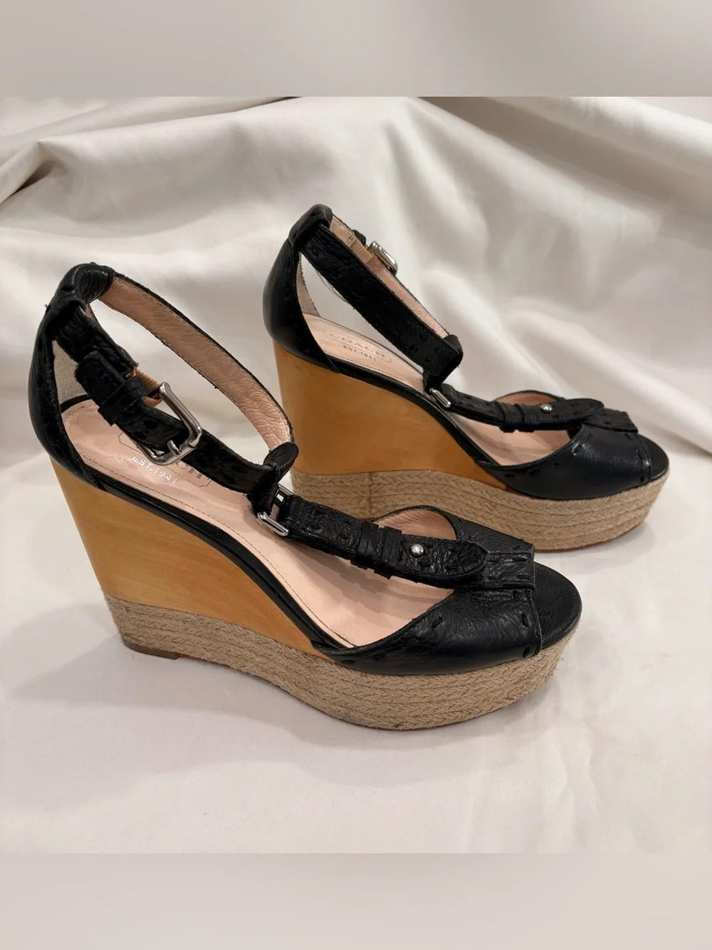 Coach Gala Pebble Grain Leather Black Wedge Size 6 Woman’s